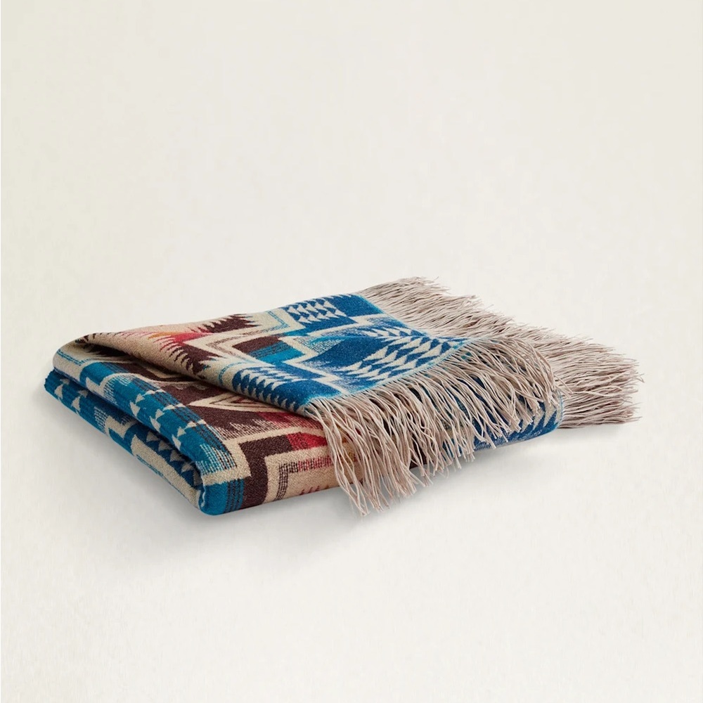 Pendleton Harding Star Fringed Royal Jacquard Throw Blanket - Picture 5 of 15